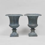 1380 3285 GARDEN URNS